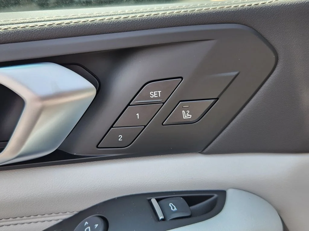 New 2026 Skyscraper Grey Metallic BMW xDrive40i image 17