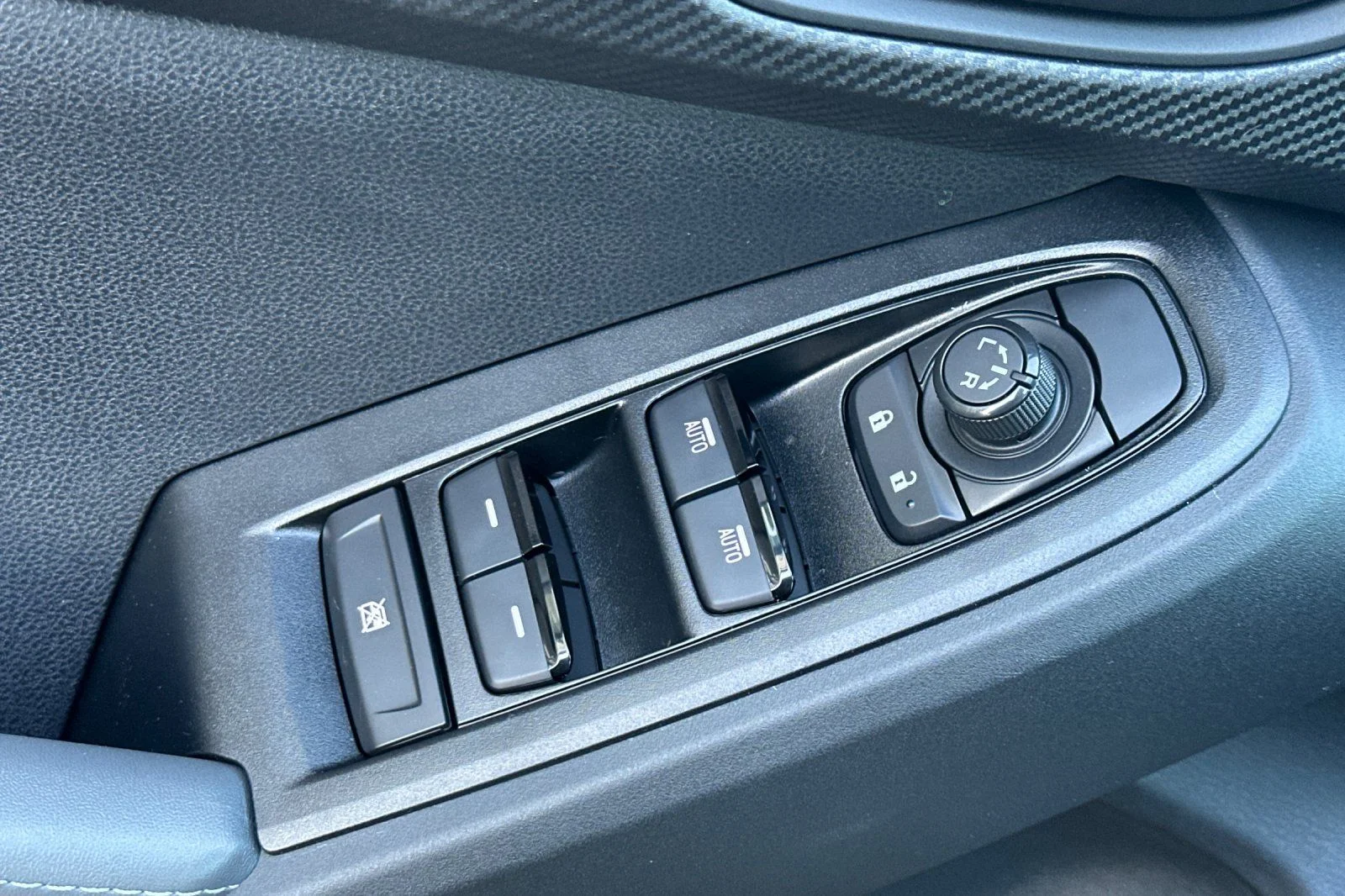 New 2026 ICE SILVER METALLIC Subaru Premium image 13