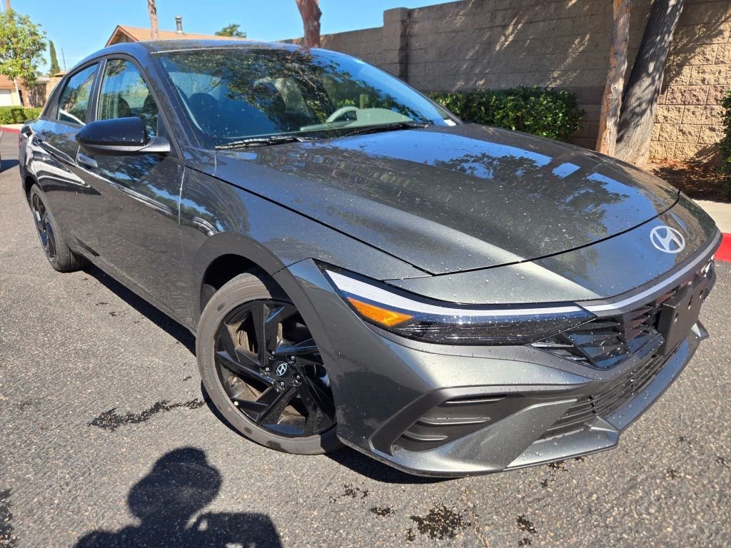 Used 2026 Gray Hyundai SEL Sport image 1