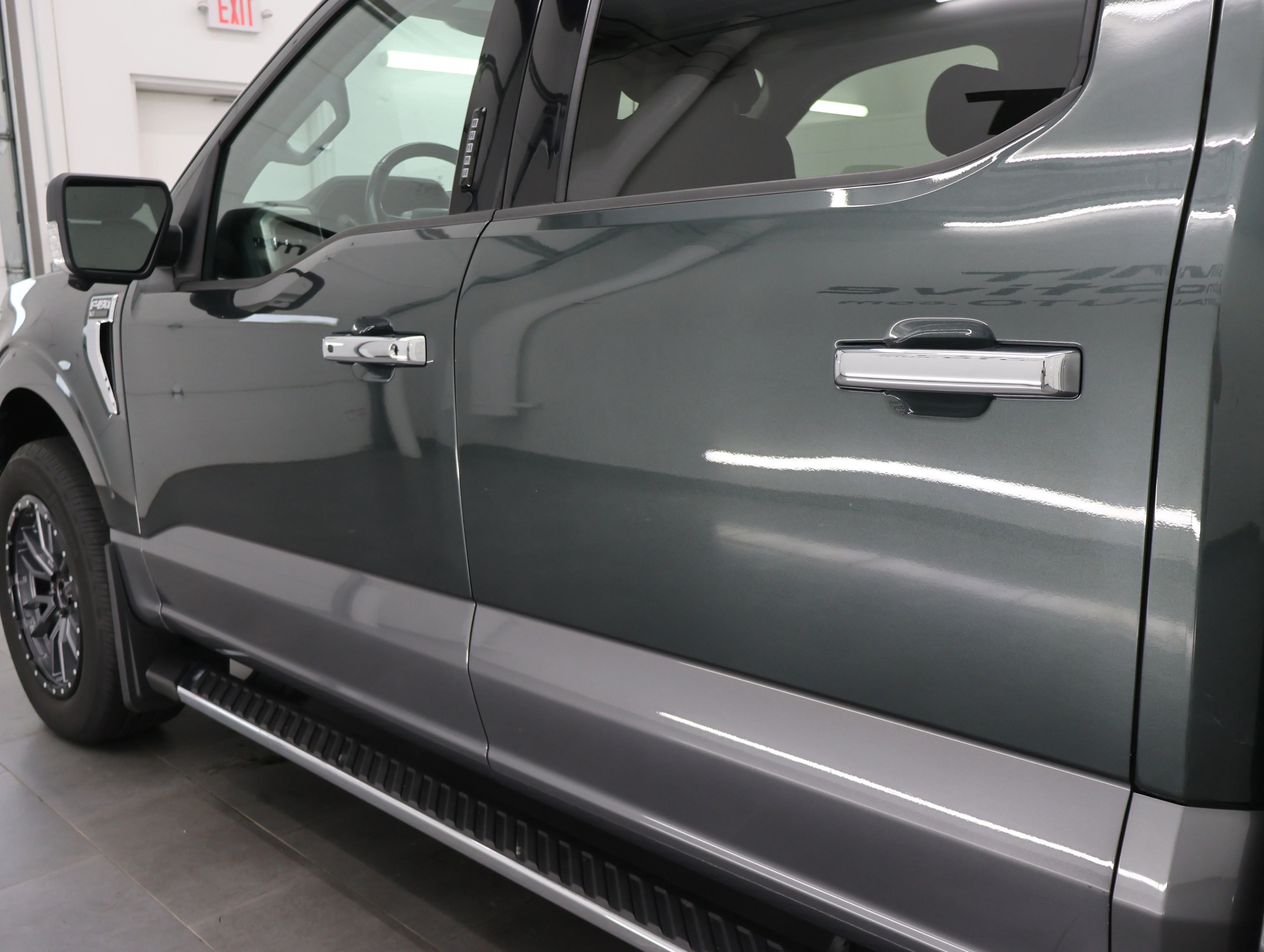 Used 2021 Guard Metallic Ford XLT image 35