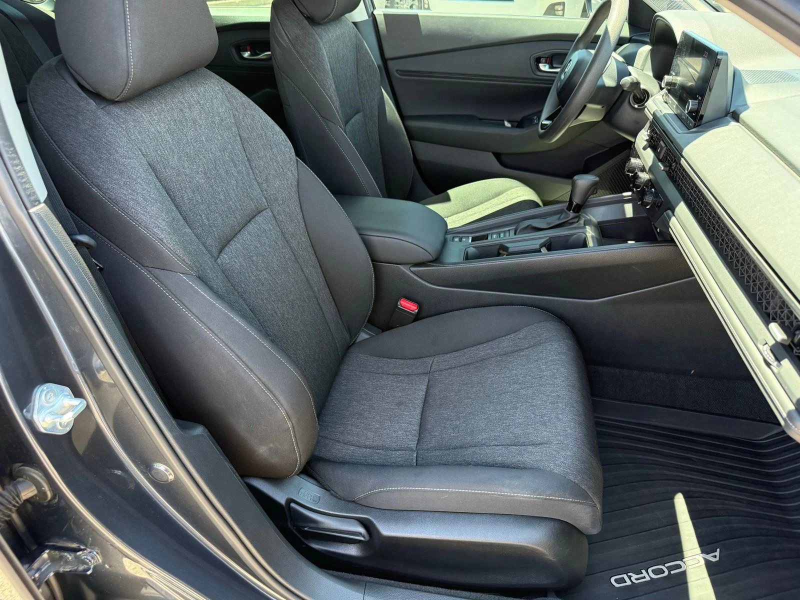 2025 Honda Accord SE - Photo 33