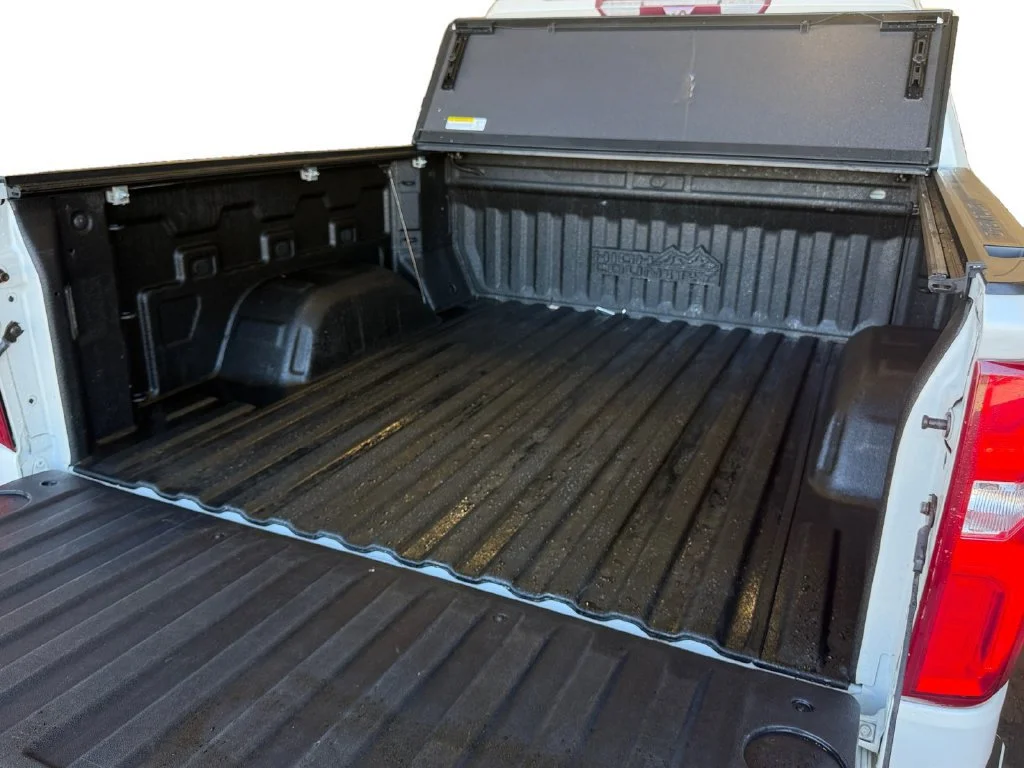 Used 2020 White Chevrolet High Country image 29