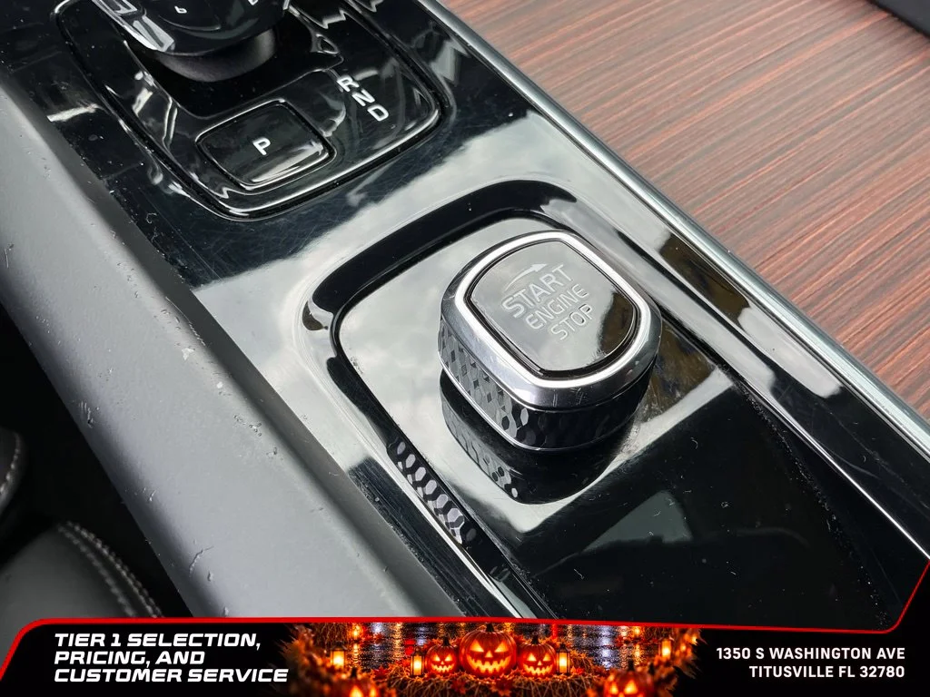 Used 2023 Silver Volvo B5 Ultimate Bright Theme image 38
