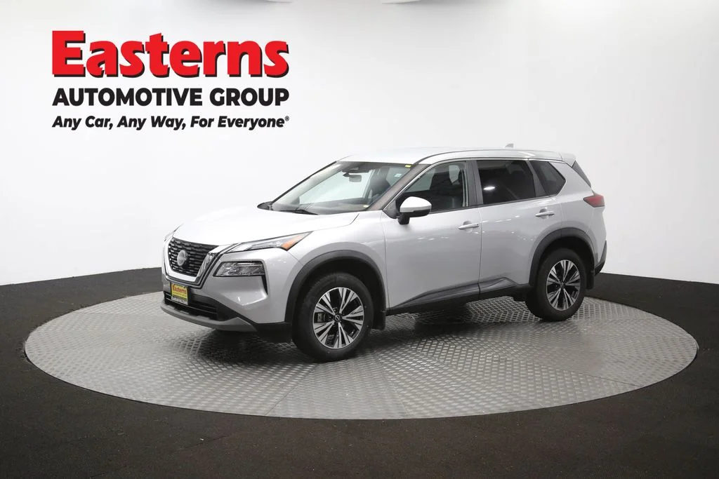 Used 2023 Silver Nissan SV image 118