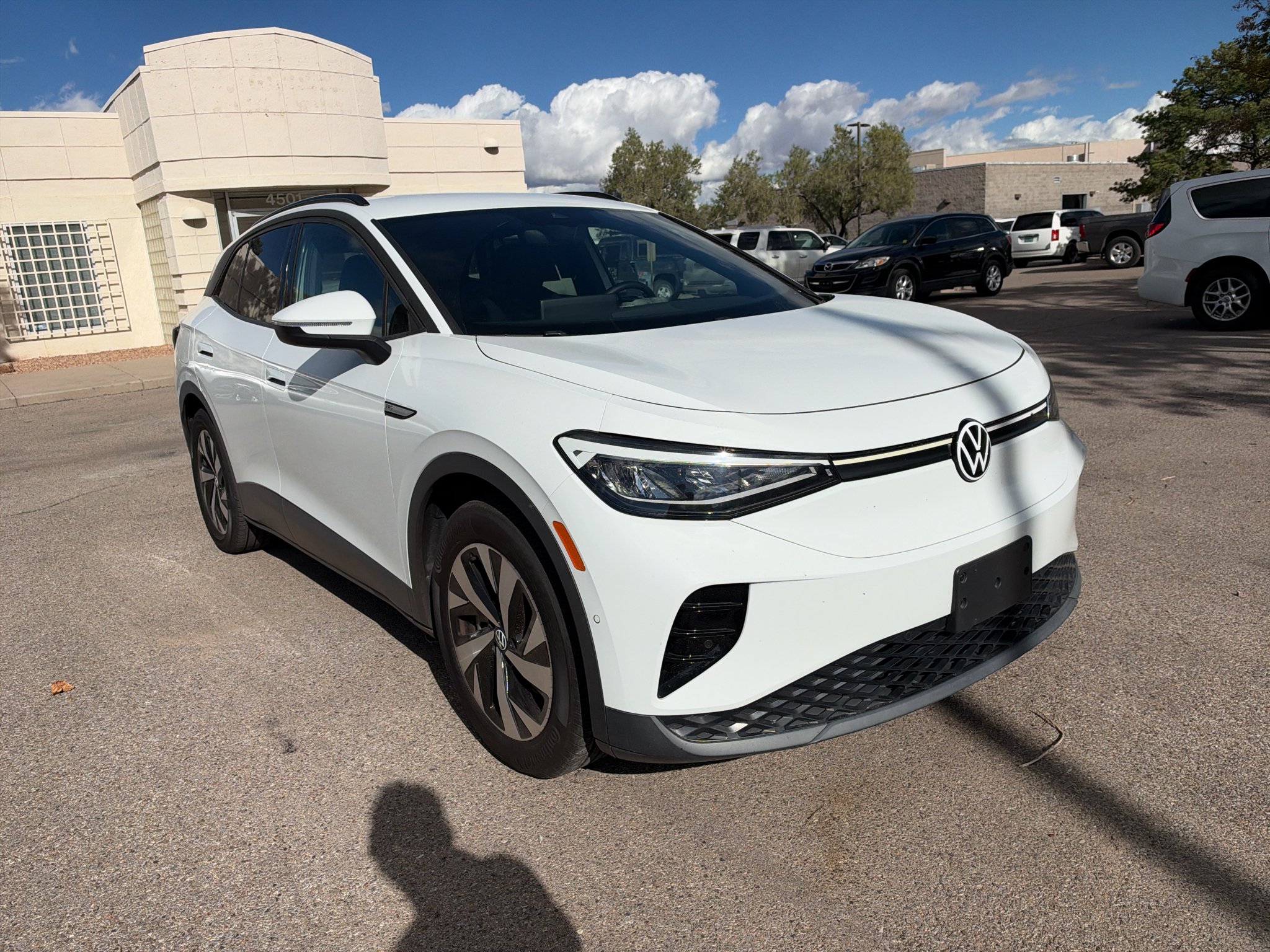Used 2023 Pure White Volkswagen Pro image 3