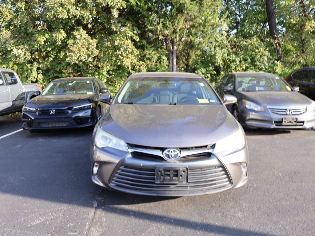 Used 2016 Gray Toyota LE image 2