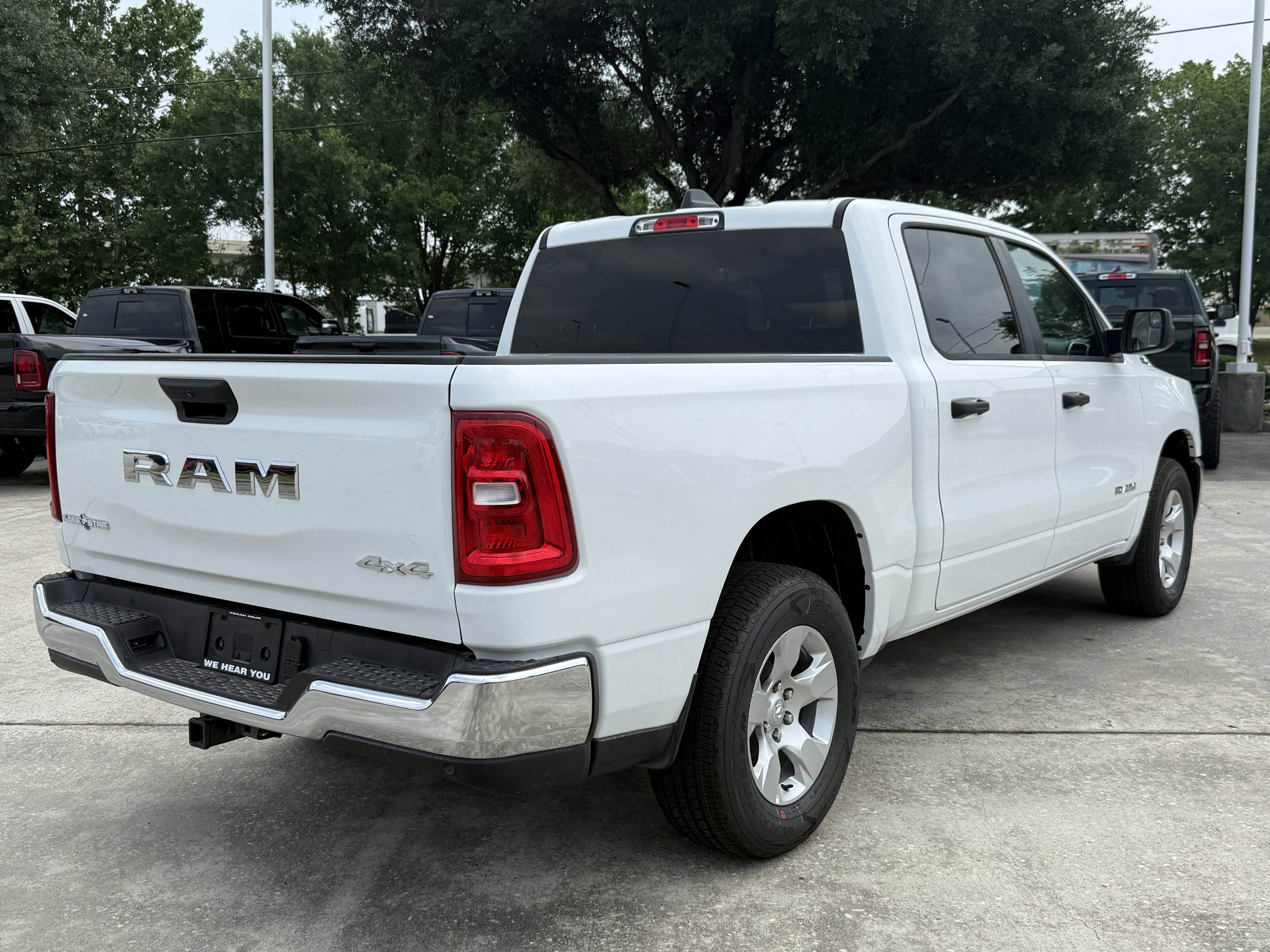 New 2026 Bright White Clear-Coat Exterior Paint RAM Lone Star image 4