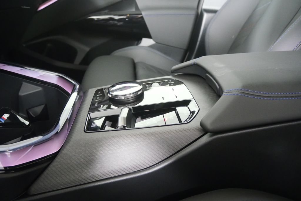 New 2026 Black Sapphire Metallic BMW 30 xDrive image 20