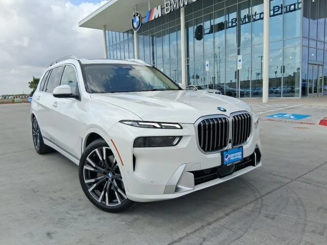 2024 BMW X7 xDrive40i's photo