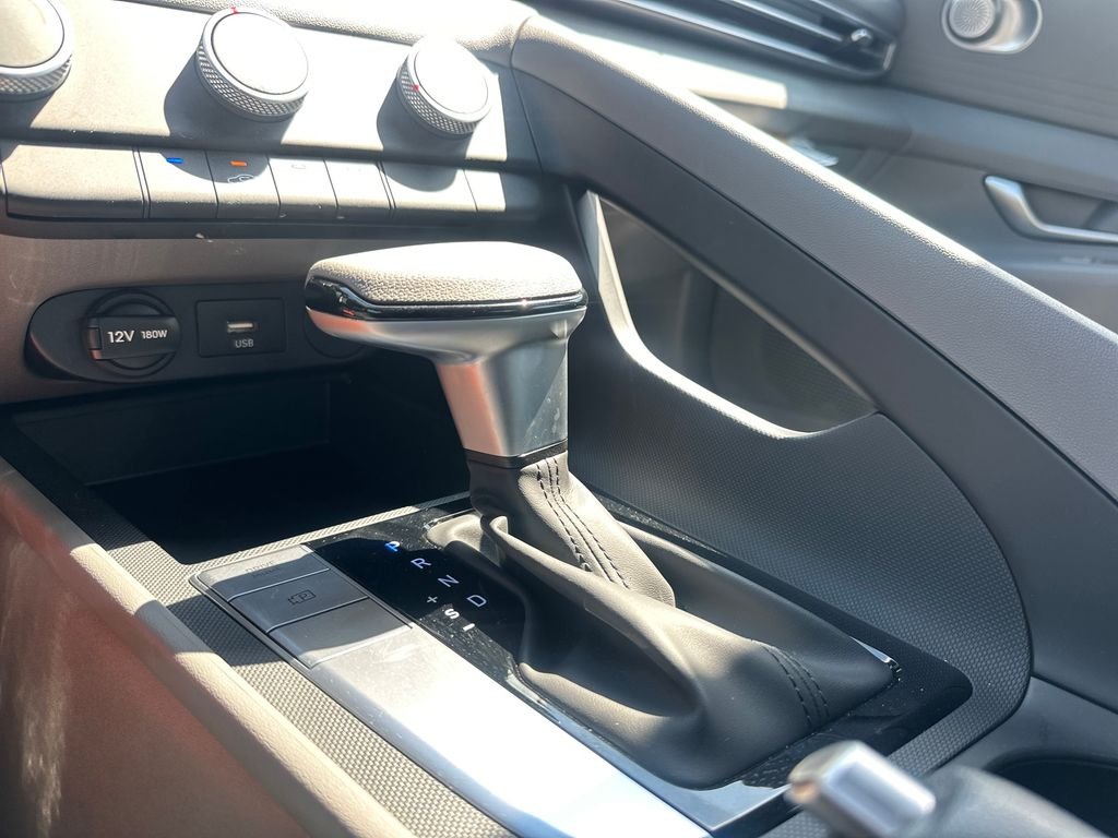 Used 2026 Amazon Gray Hyundai SE image 17