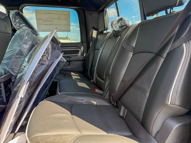 New 2026 Diamond Black Crystal Pearl-Coat Exterior Paint RAM Laramie image 26