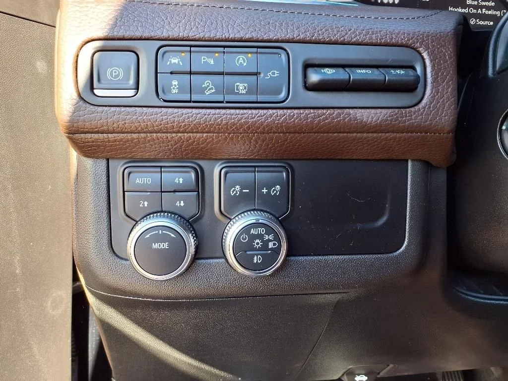2022 GMC Yukon XL Denali - Photo 13