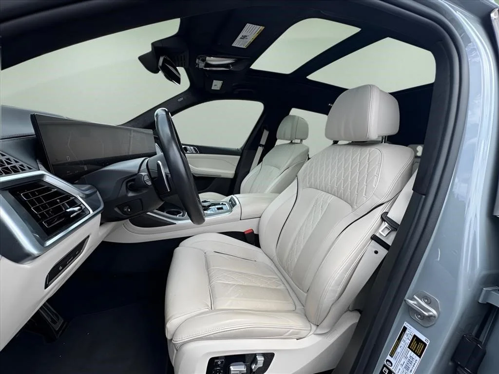 Used 2025 Brooklyn Grey Metallic BMW M60i image 22
