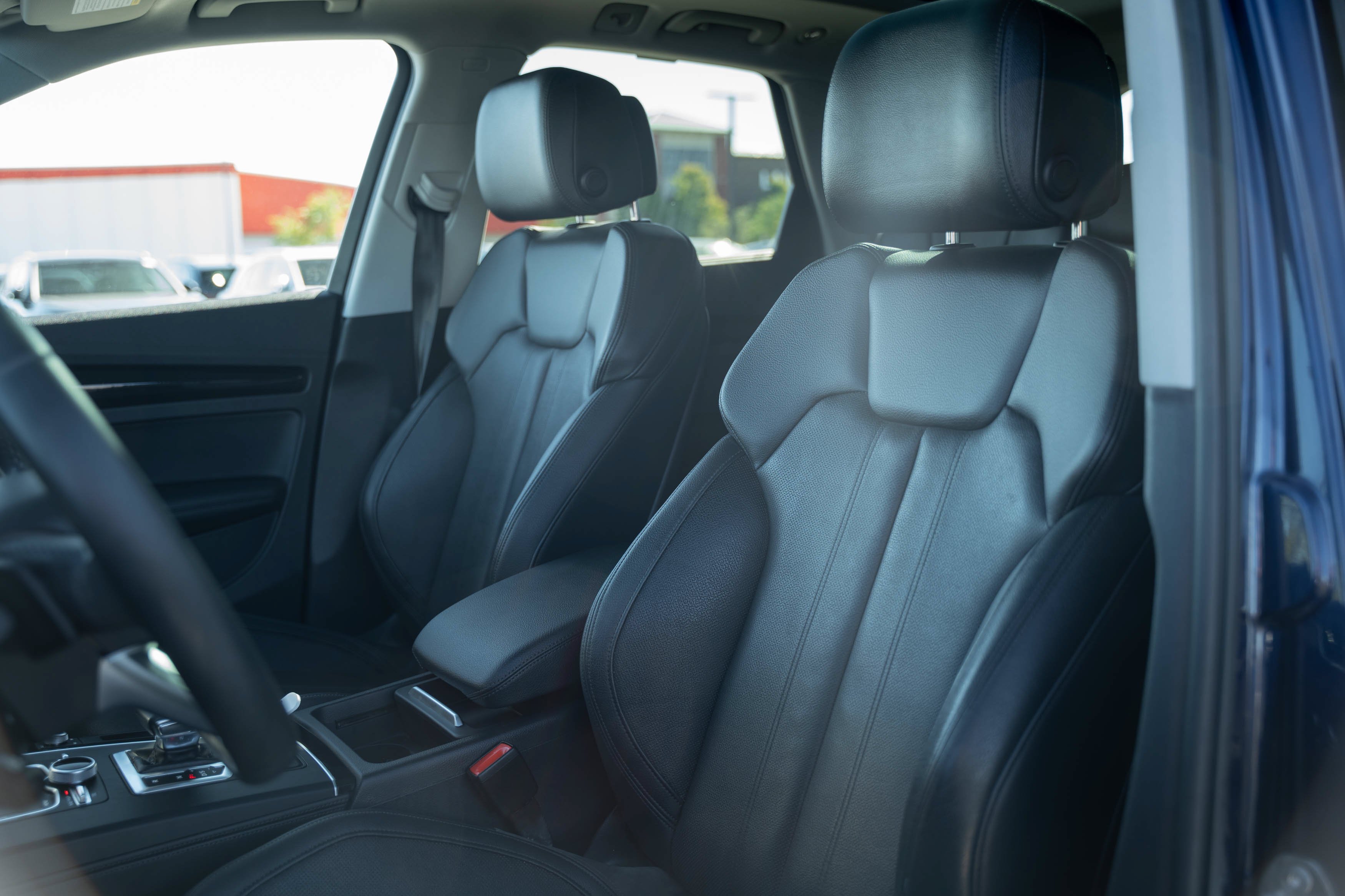 Used 2018 Navarra Blue Metallic Audi Prestige image 11