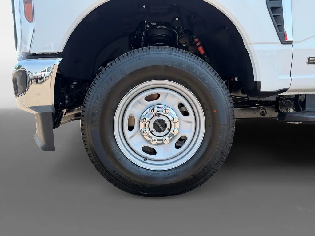 New 2026 OXFORD WHITE Ford XL image 14