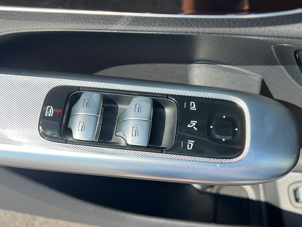 Certified Used 2025 White Mercedes-Benz GLC 300 image 12