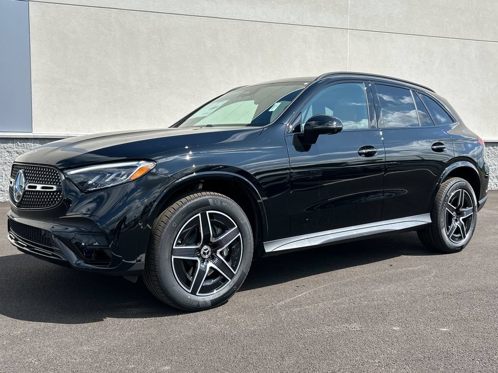 New 2027 Black Mercedes-Benz GLC 300 image 37