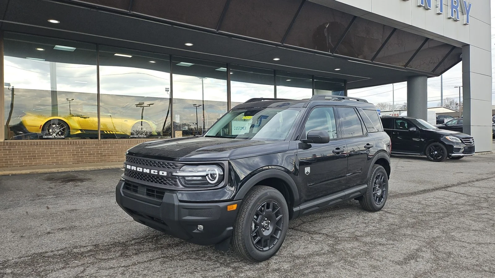 New 2025 Shadow Black Ford Big Bend 4WD image 2