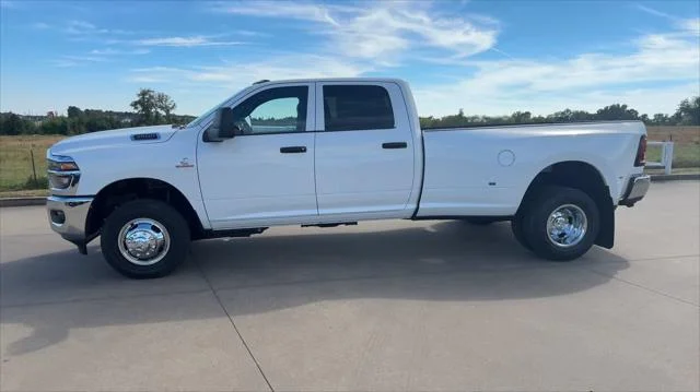 New 2026 Bright White Clear-Coat Exterior Paint RAM Tradesman image 5
