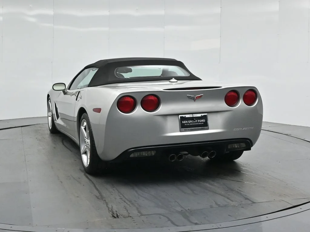 Used 2005 Silver Chevrolet Base image 22