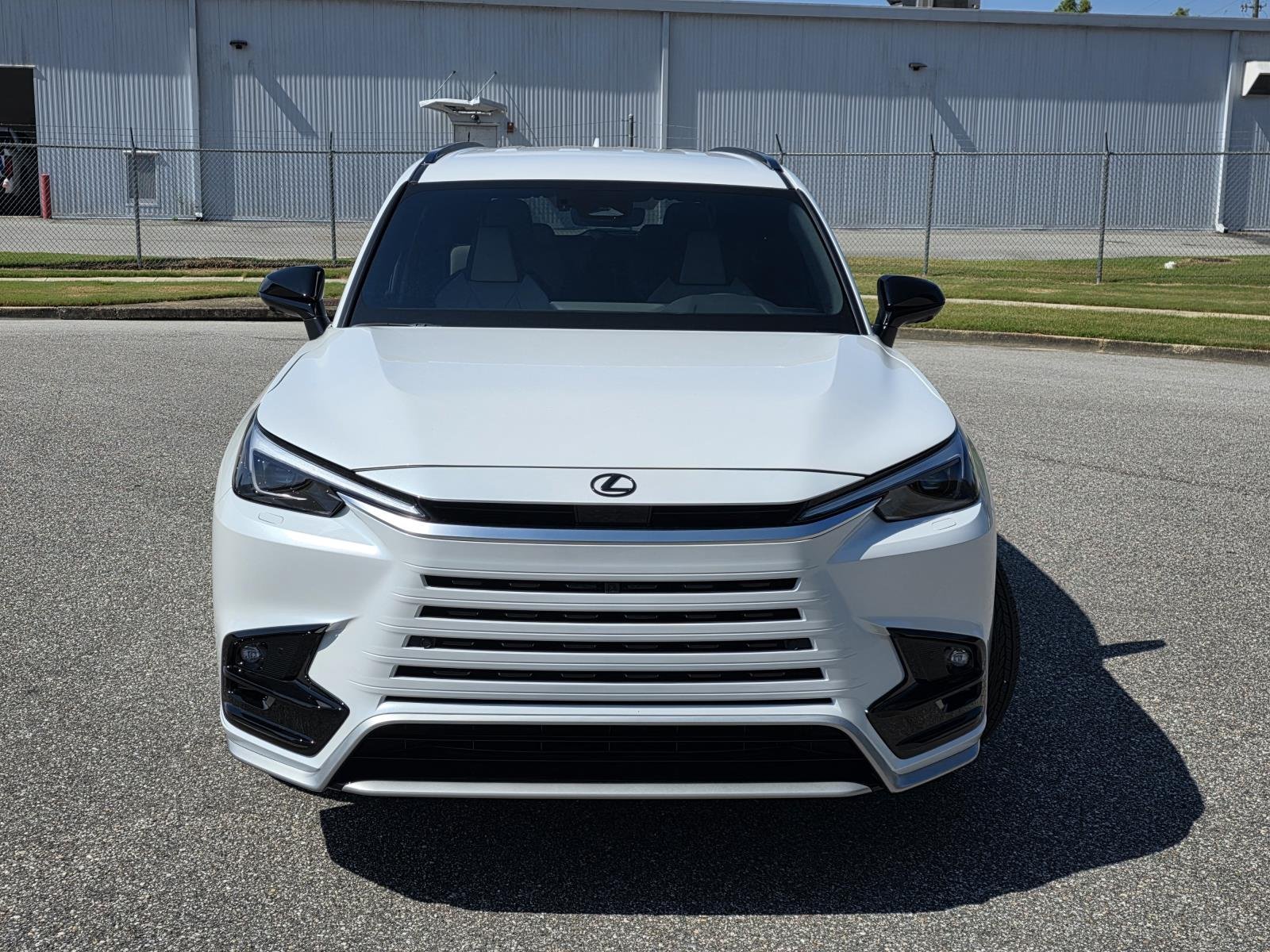 New 2026 Wind Chill Pearl Lexus TX 500h F SPORT PERFORMANCE PREMIUM AWD image 2