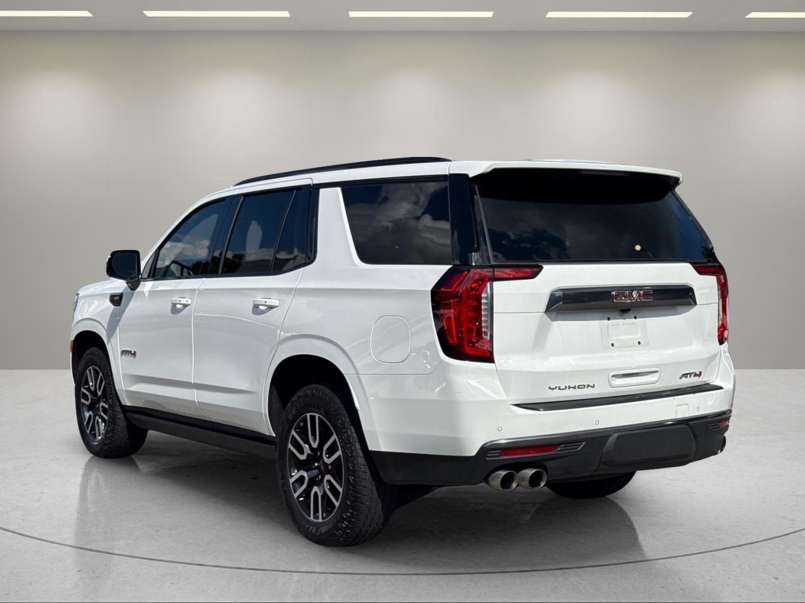 Used 2024 Summit White GMC AT4 image 3