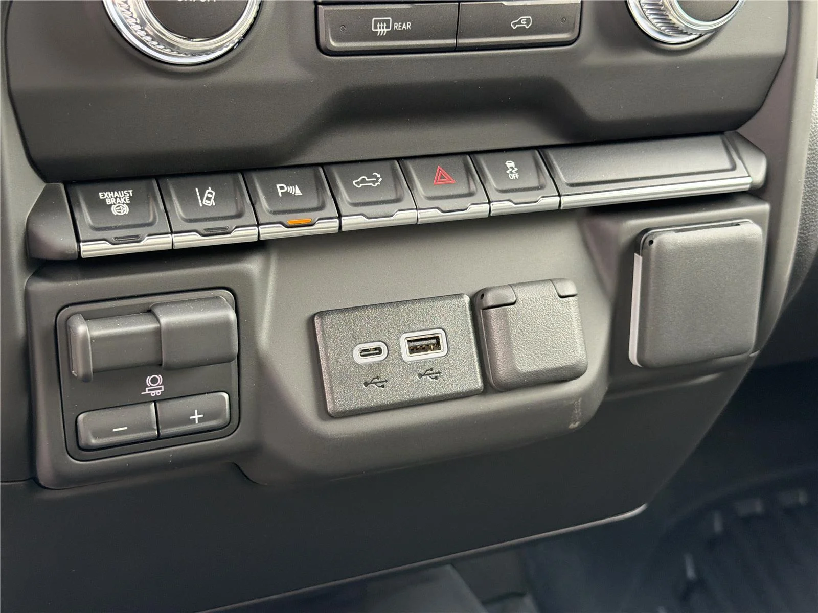 2026 GMC Sierra 3500HD Pro - Photo 29