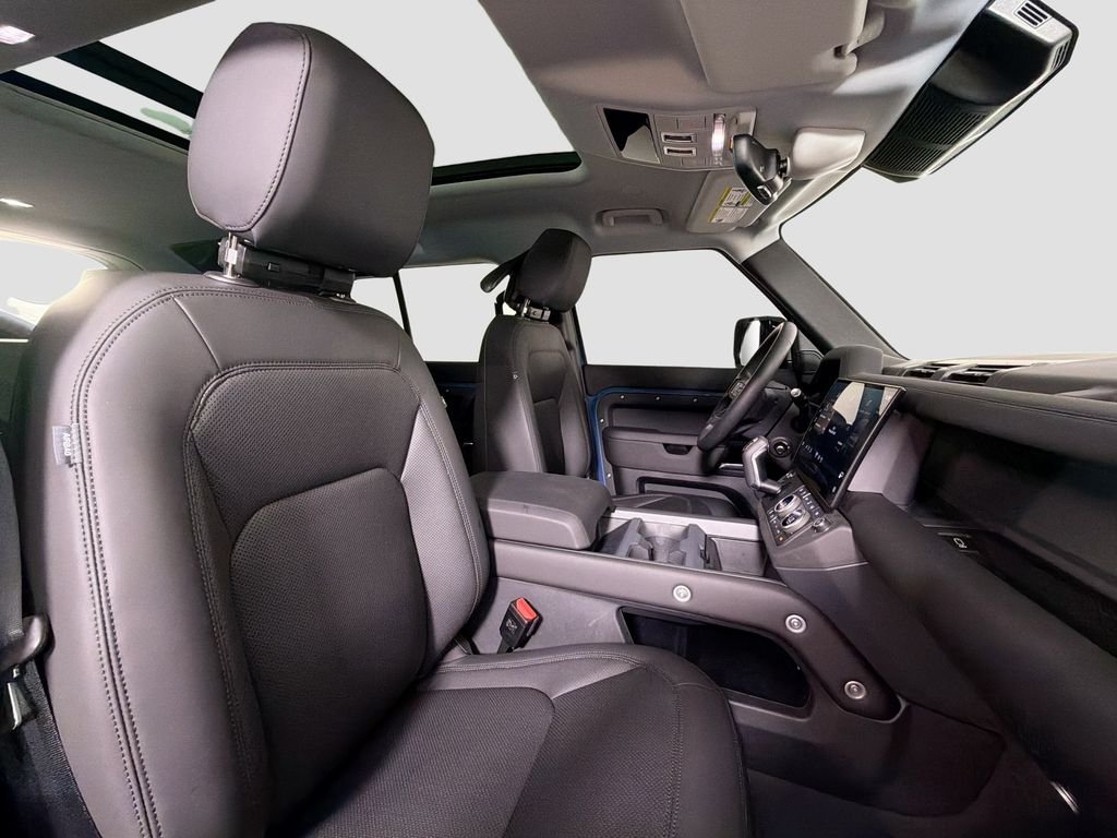 Used 2026 Blue Land Rover S image 30