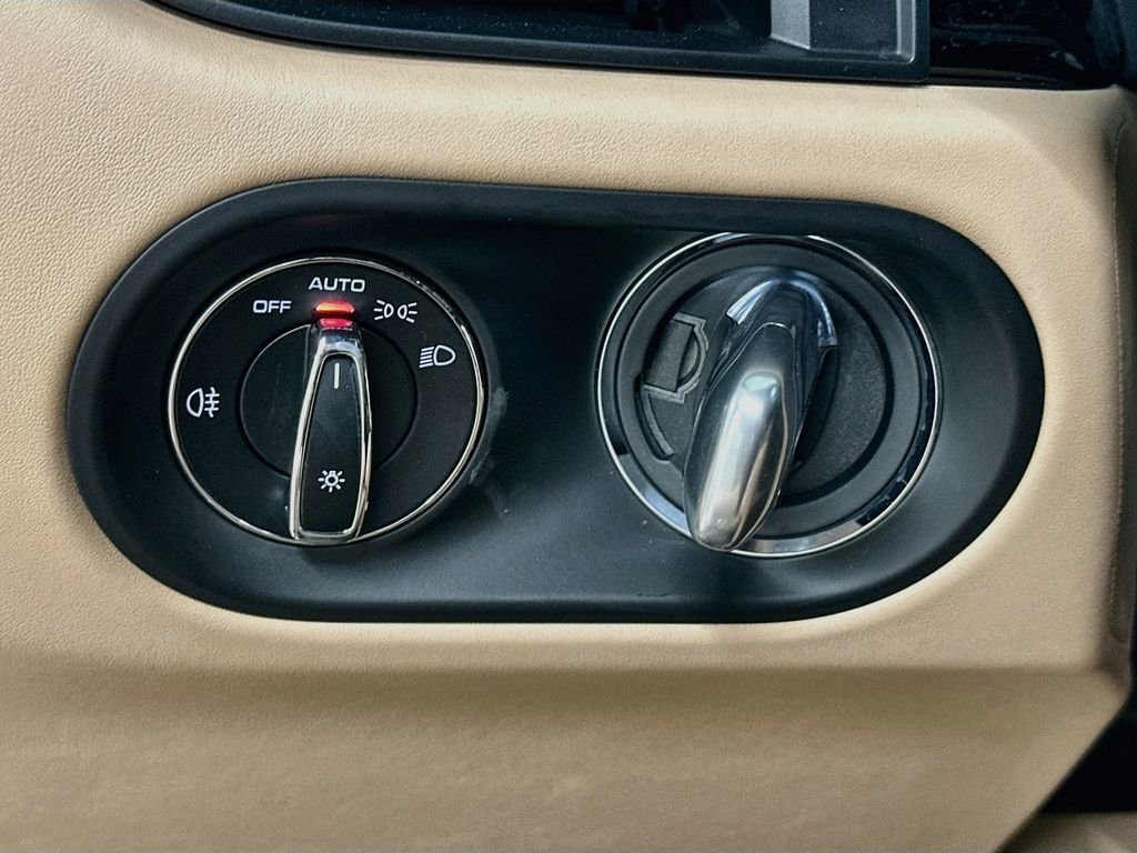Used 2025 Black Porsche  image 11