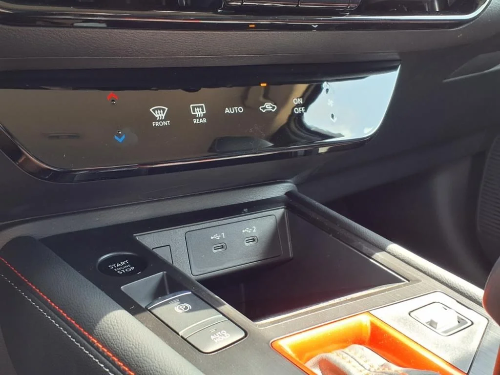 2025 Nissan Kicks SR AWD - Photo 9