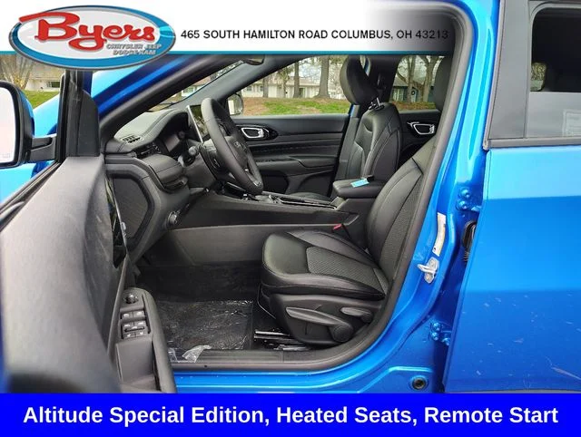 New 2026 Hydro Blue Pearl-Coat Exterior Paint Jeep Latitude image 7