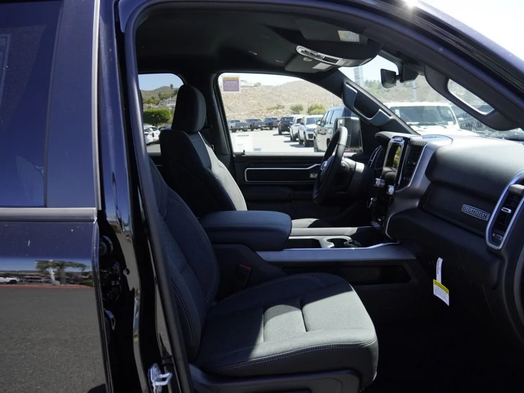 New 2026 Diamond Black Crystal Pearl-Coat Exterior Paint RAM Big Horn/Lone Star image 21