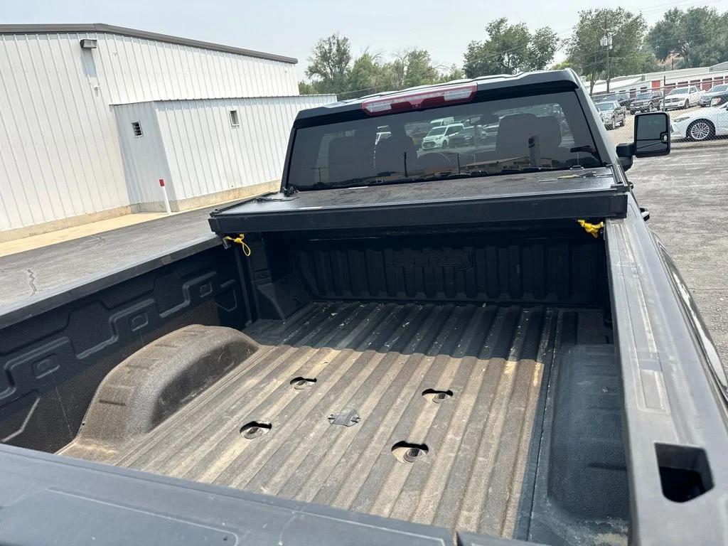 Used 2022 Onyx Black GMC AT4 image 7