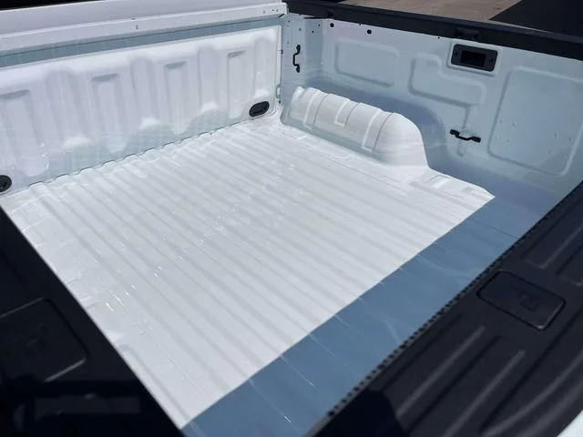New 2026 Oxford White Ford XLT image 11