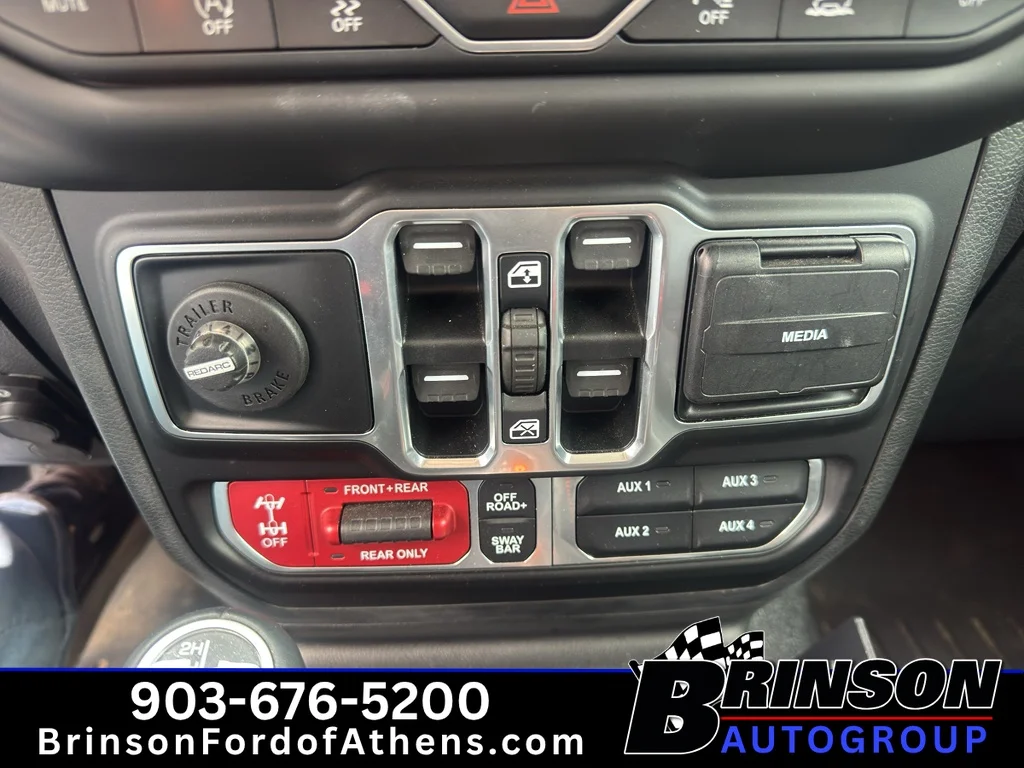 Used 2020 Granite Crystal Metallic Clearcoat Jeep Rubicon image 22