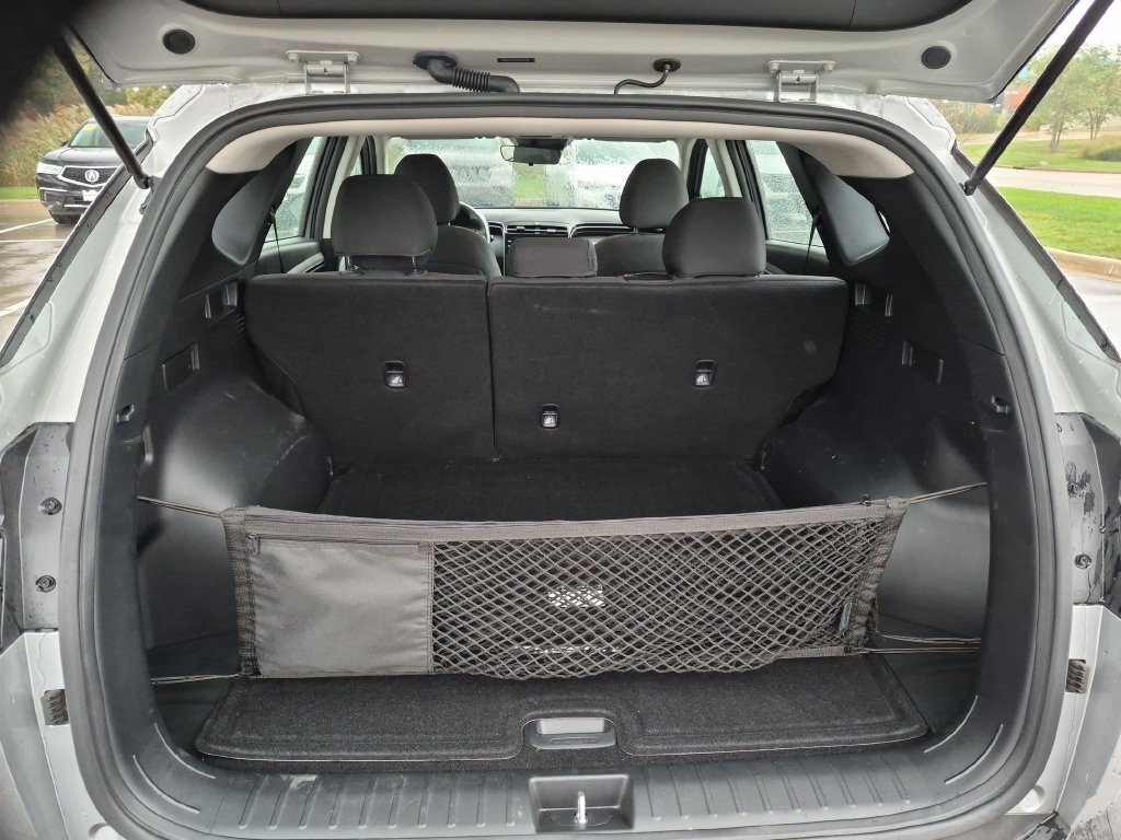 Used 2024 Silver Hyundai SE image 24