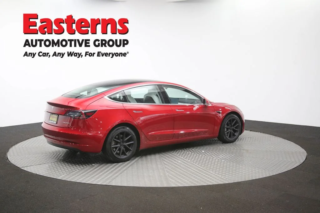 Used 2018 Red Tesla Long Range image 39