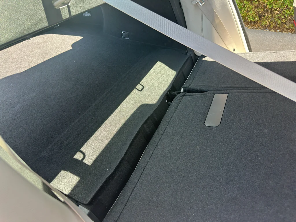 Used 2025  Genesis 2.5T image 37