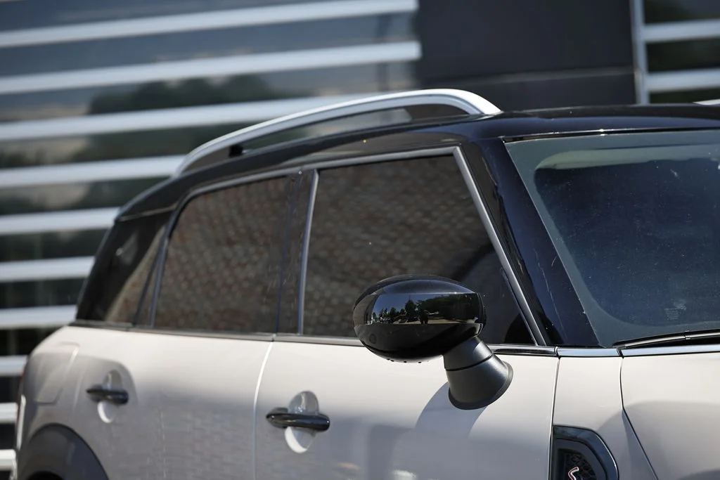 Used 2023 Rooftop Gray Metallic MINI Signature image 3