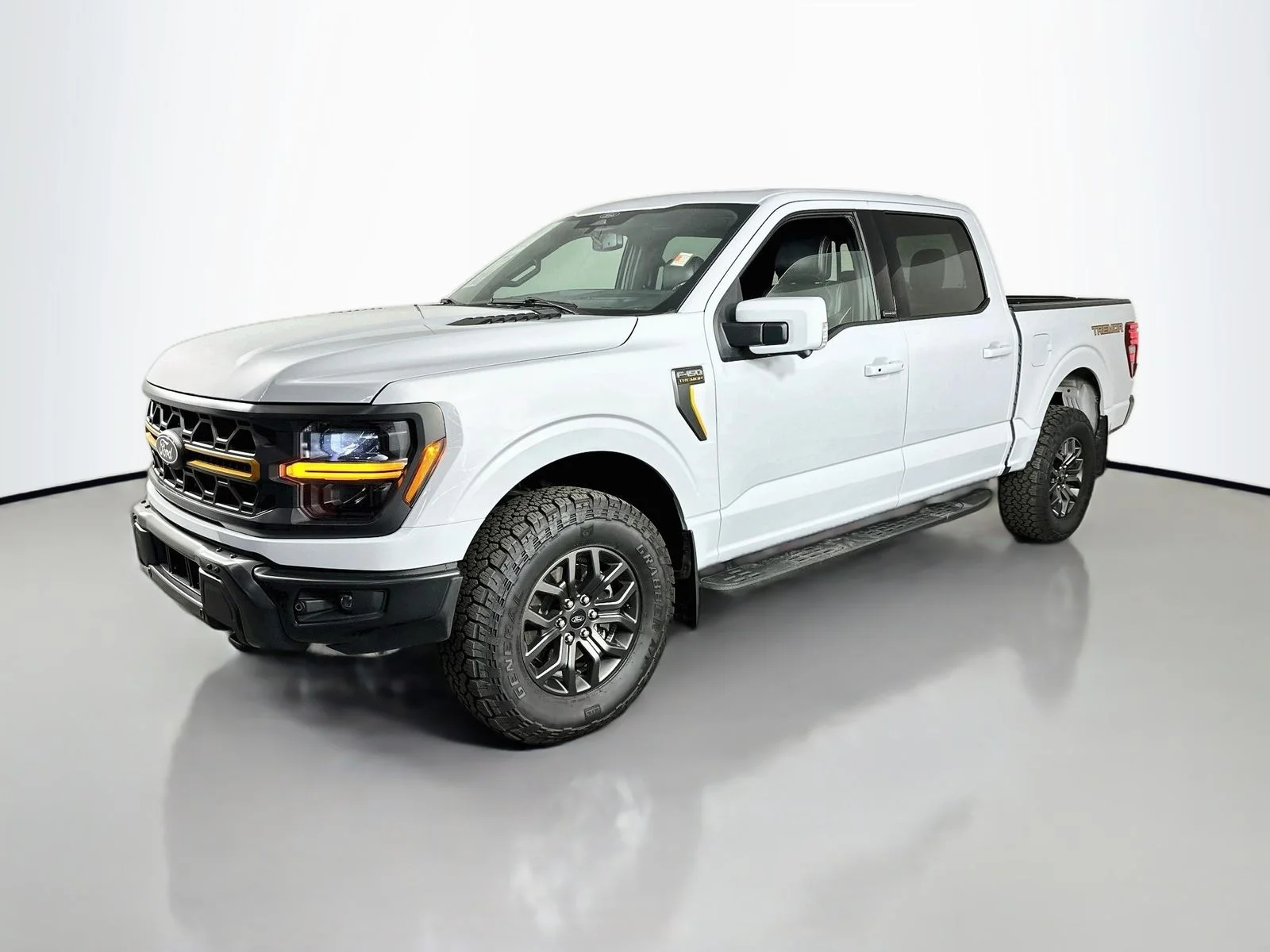Used 2025 White Ford Tremor image 4
