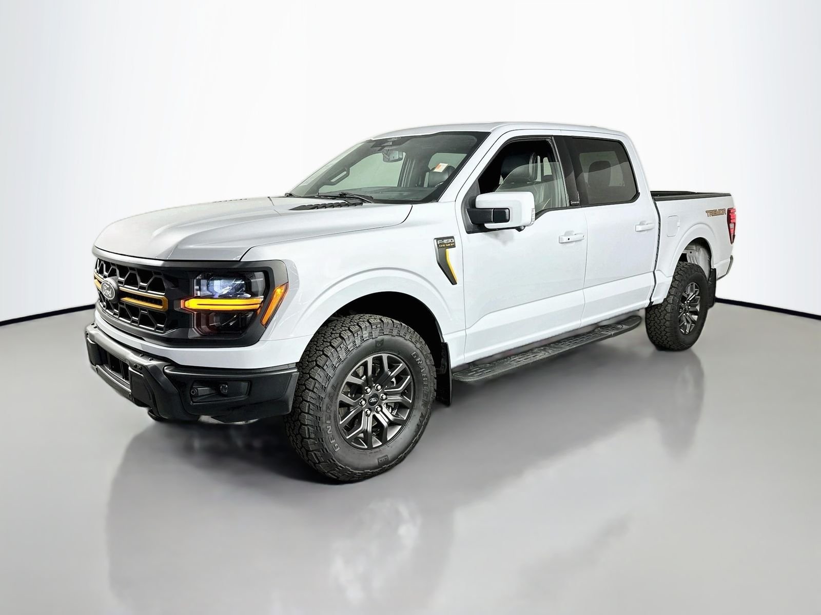 Used 2025 White Ford Tremor image 4