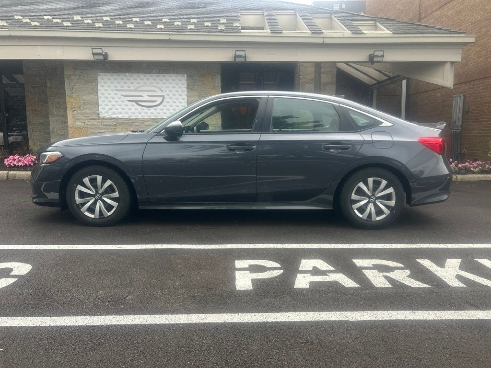 Certified Used 2024 Meteorite Gray Metallic Honda LX image 5