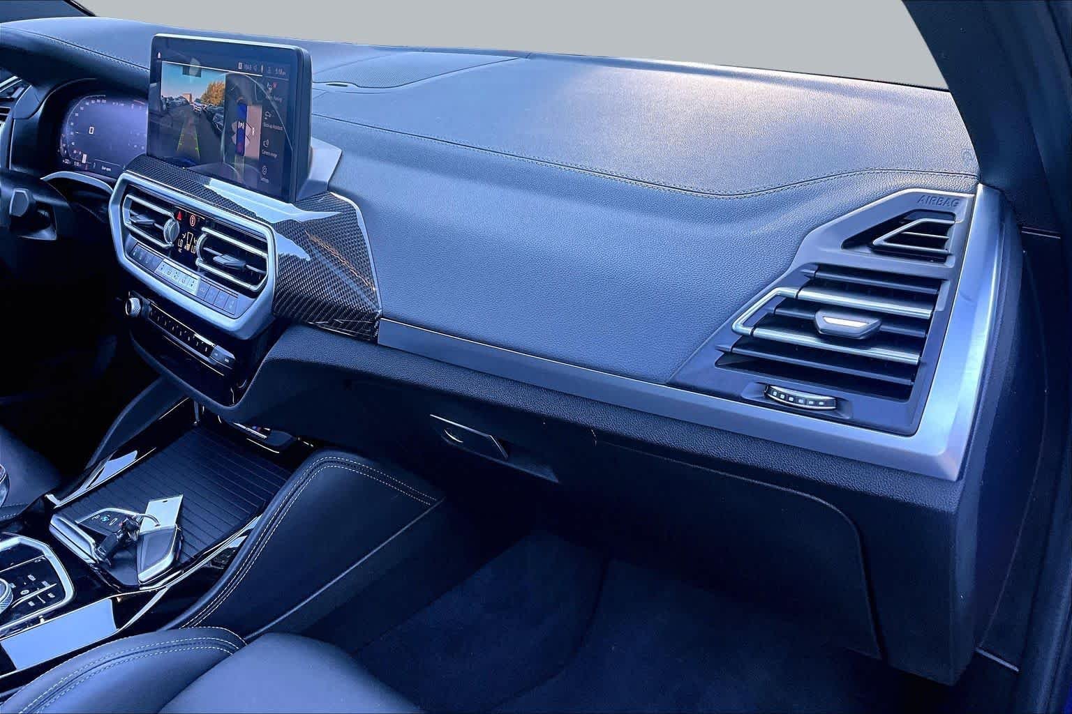 Used 2022 Marina Bay Blue Metallic BMW  image 18