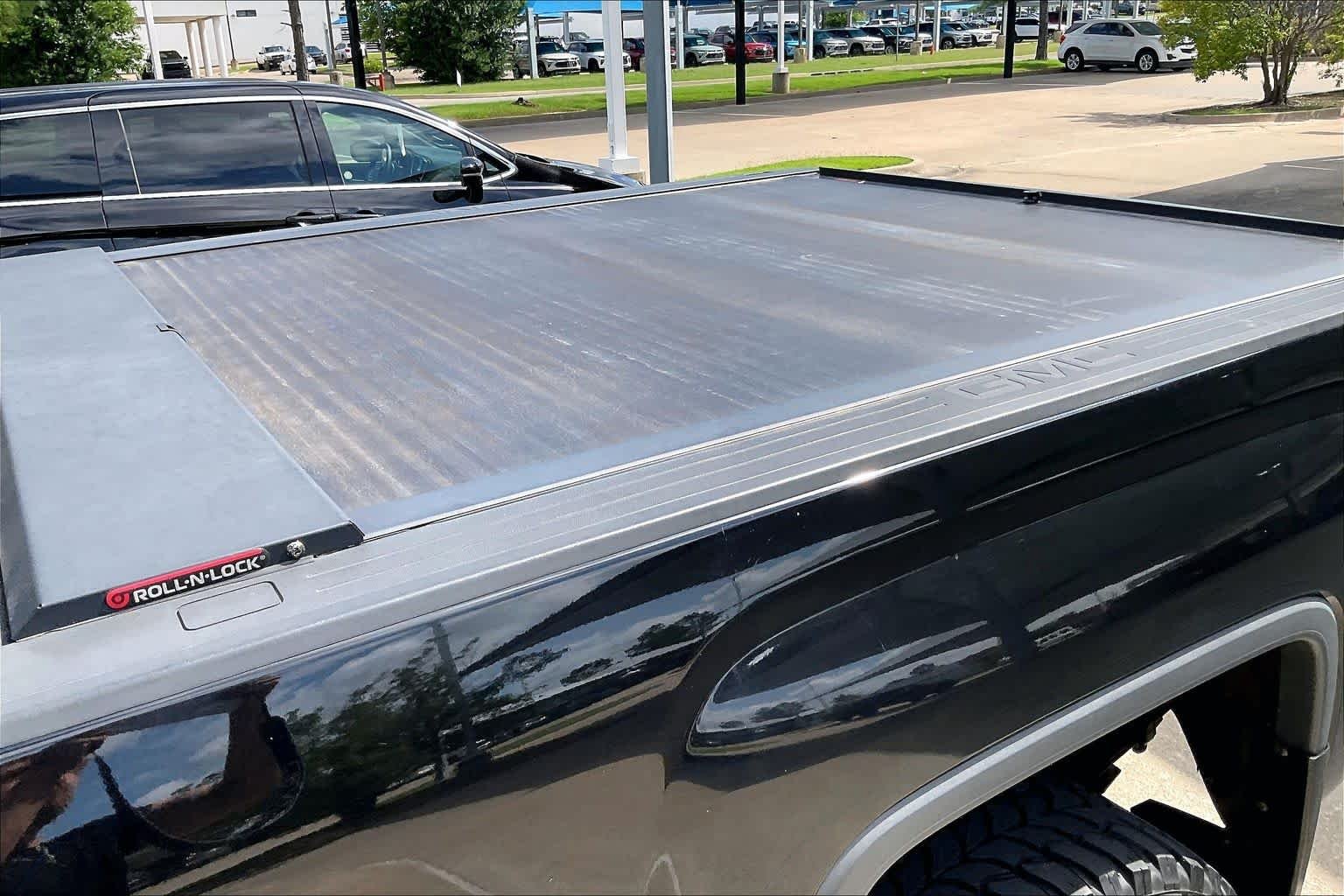 Used 2015 Onyx Black GMC Denali image 30