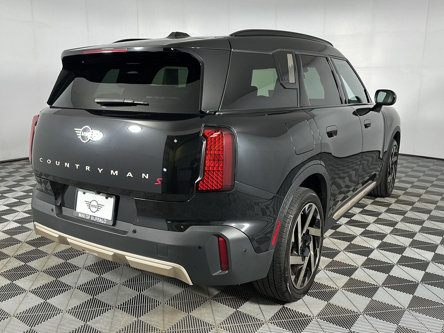 Used 2025 Midnight Black II Metallic MINI S image 25