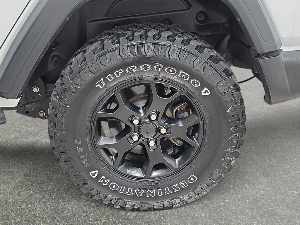 Used 2020 Bright White Clearcoat Jeep Unlimited Sport image 32