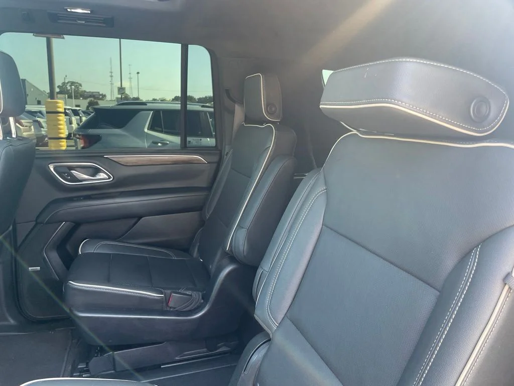 Used 2021 Gray Chevrolet Premier image 17