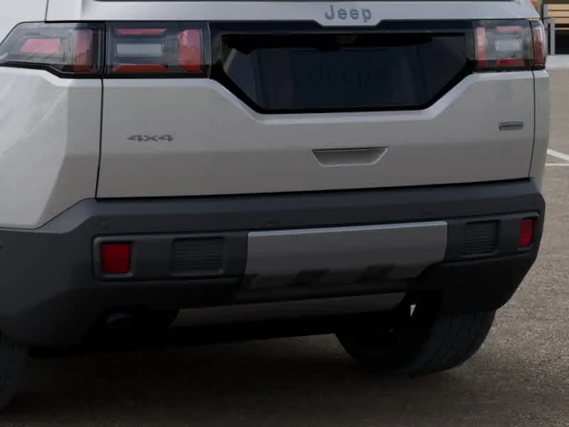 New 2026 Silver Zynith Clearcoat Jeep Overland image 13