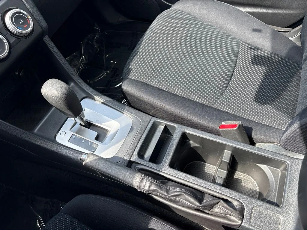 Used 2015 Silver Subaru 2.0i image 13