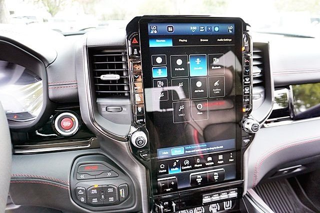 New 2026 Diamond Black Crystal Pearl-Coat Exterior Paint RAM RHO image 32